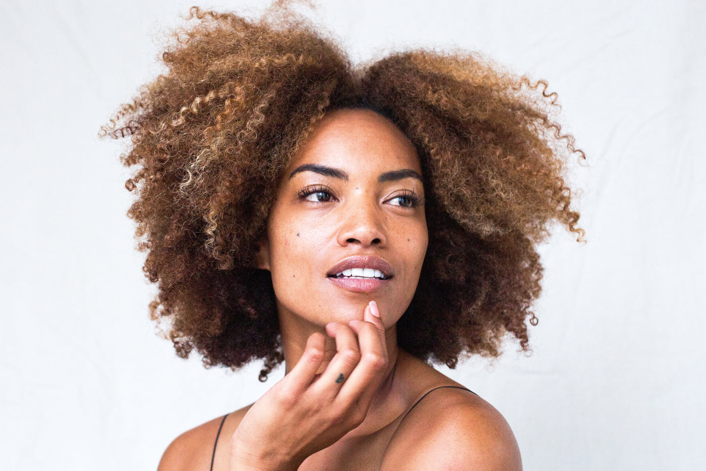 5 Easy Tips for Frizz-less Curls